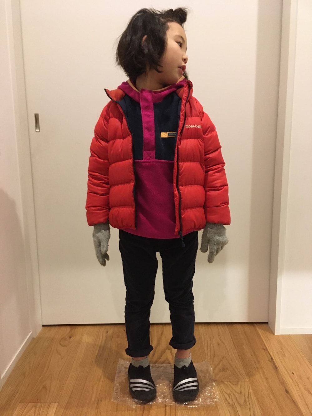 montbell ダウンジャケット 赤・茶色 フード付き コスパ抜群。冬を