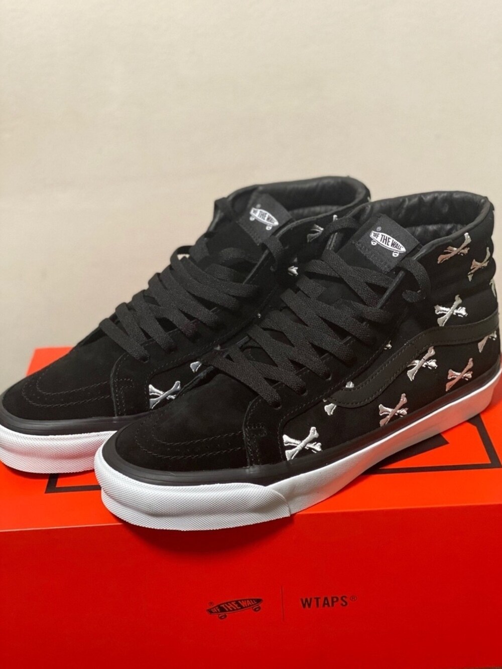 「VANS、バンズ、wtaps、ダブルタップス、wtaps×vans、スニーカー」｜「WTAPSのアイテム（スニーカー、ブラック系）」を使った、sasakicksさん（メンズ・172cm）の冬コーディネートの1枚目の写真