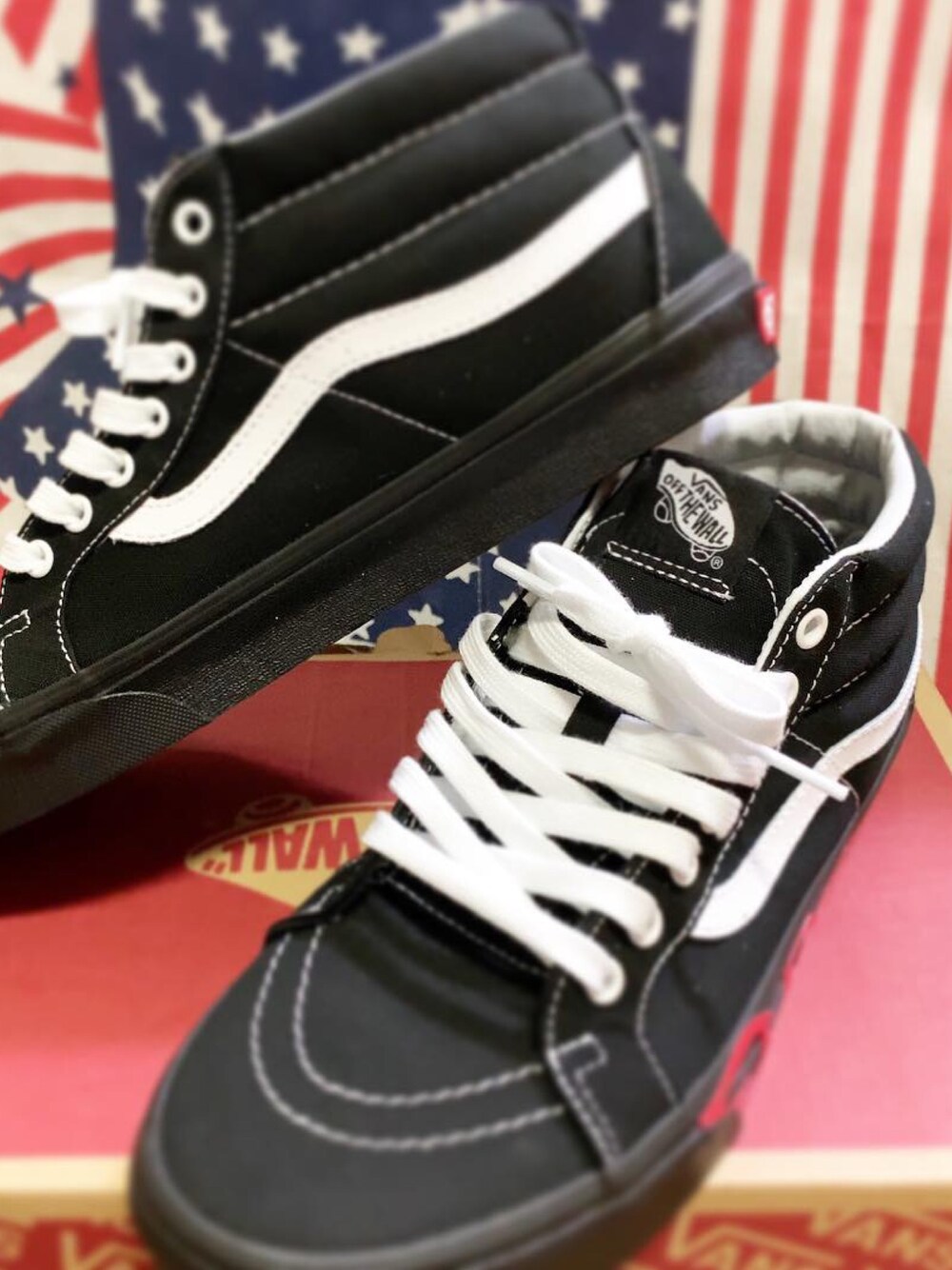 「VANS、sk8-hi、スケハイ、バンズ、スニーカー」｜「VANSのアイテム（スニーカー、ブラック系）」を使った、sasakicksさん（メンズ・172cm）の春コーディネートの1枚目の写真