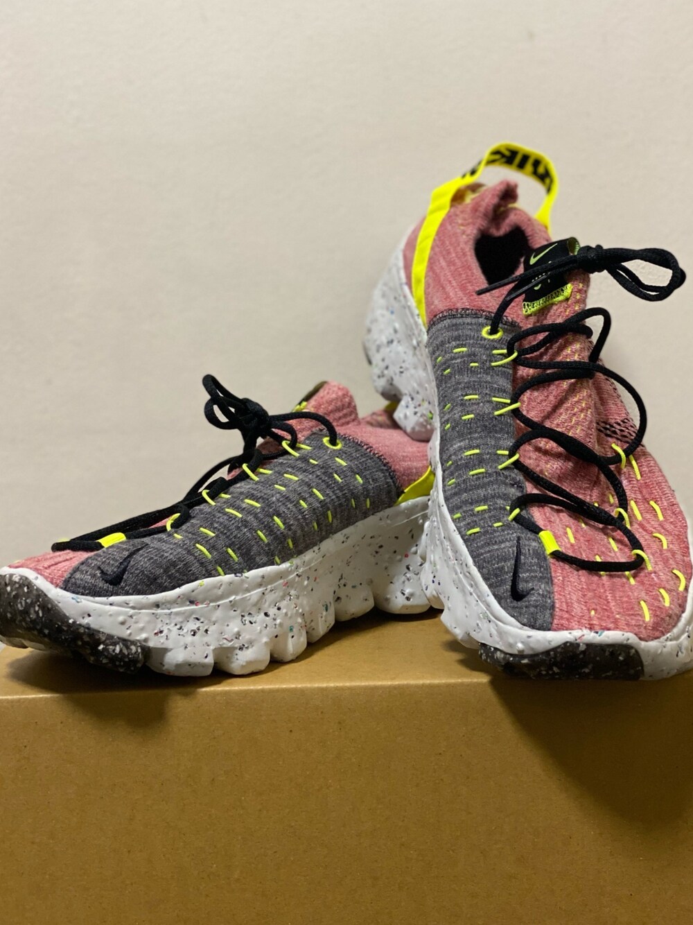 「NIKE、ナイキ、スペースヒッピー、sneaker、スニーカー、ストリート」｜「NIKEのアイテム（スニーカー、その他）」を使った、sasakicksさん（メンズ・172cm）の春コーディネートの1枚目の写真