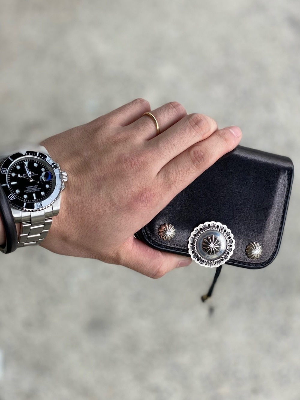 「ROLEX、ロレックス、サブマリーナ、サブマリーナデイト、goro's、ゴローズ」｜「ROLEXのアイテム（アナログ腕時計、シルバー系）」を使った、sasakicksさん（メンズ・172cm）の夏コーディネートの1枚目の写真