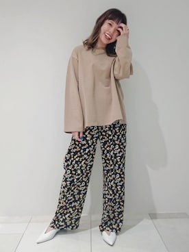 「JVAM（ジェーヴィエーエム）のアイテム」を使った、ADAM ET ROPE' STAFFさん（レディース・153cm）の春コーディネート