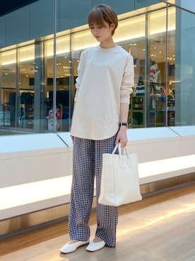 ADAM ET ROPE' STAFFさん（レディース・164cm）の春コーディネート