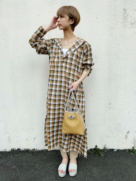 「VASIC（ヴァジック）のアイテム」を使った、ADAM ET ROPE' STAFFさん（レディース・164cm）の春コーディネート