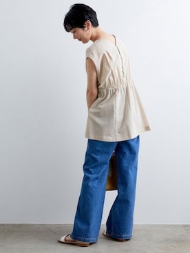 「ADAM ET ROPE'（アダムエロペ）の【BIG JOHN for ADAM ET ROPE'】パッチポケットフレアデニム（デニムパンツ）」を使った、ADAM ET ROPE' STAFFさん（レディース・160cm）の春コーディネート