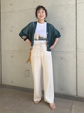 「JVAM（ジェーヴィエーエム）のアイテム」を使った、ADAM ET ROPE' STAFFさん（レディース・162cm）の春コーディネート