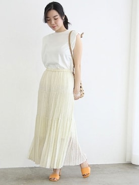 「A VACATION（アヴァケーション）のアイテム」を使った、ADAM ET ROPE' STAFFさん（レディース・162cm）の春コーディネート