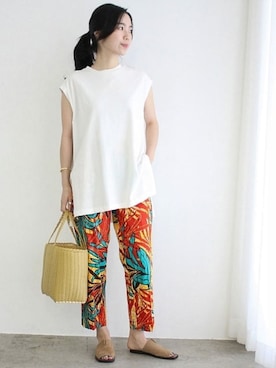 「アイテム（タンクトップ）」を使った、ADAM ET ROPE' STAFFさん（レディース・162cm）の春コーディネート