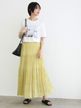 「A VACATION（アヴァケーション）のアイテム」を使った、ADAM ET ROPE' STAFFさん（レディース・167cm）の春コーディネート