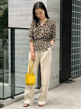 「VASIC（ヴァジック）のアイテム」を使った、ADAM ET ROPE' STAFFさん（レディース・162cm）の春コーディネート