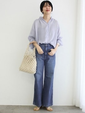 「ADAM ET ROPE'（アダムエロペ）の【BIG JOHN for ADAM ET ROPE'】パッチポケットフレアデニム（デニムパンツ）」を使った、ADAM ET ROPE' STAFFさん（レディース・167cm）の春コーディネート