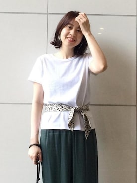 「アイテム（ストール/ショール）」を使った、ADAM ET ROPE' STAFFさん（レディース・155cm）の夏コーディネート