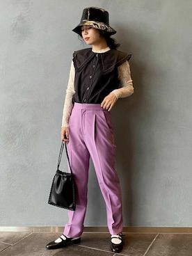 「スラックスパンツ」｜ADAM ET ROPE' STAFFさん（レディース・156cm）の秋コーディネート