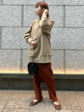 「MARROW（マロウ）のアイテム」を使った、ADAM ET ROPE' STAFFさん（レディース・157cm）の秋コーディネート