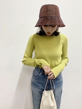 ADAM ET ROPE' STAFFさん（レディース・162cm）の冬コーディネート