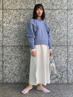 「袖ボリューム」｜「アイテム（スウェット）」を使った、ADAM ET ROPE' STAFFさん（レディース・156cm）の春コーディネート