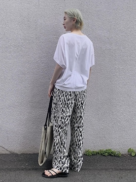 ADAM ET ROPE' STAFFさん（レディース・162cm）の春コーディネート