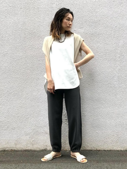 ADAM ET ROPE' STAFFさんのコーディネート