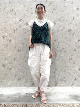 「CAL O LINE（キャルオーライン）のアイテム」を使った、ADAM ET ROPE' STAFFさん（レディース・157cm）の夏コーディネート