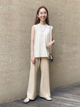 「アイテム（パンツ、イエロー系）」を使った、ADAM ET ROPE' STAFFさん（レディース・157cm）の夏コーディネート