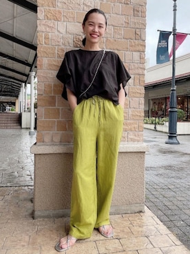 「アイテム（財布/小物）」を使った、ADAM ET ROPE' STAFFさん（レディース・165cm）の夏コーディネート