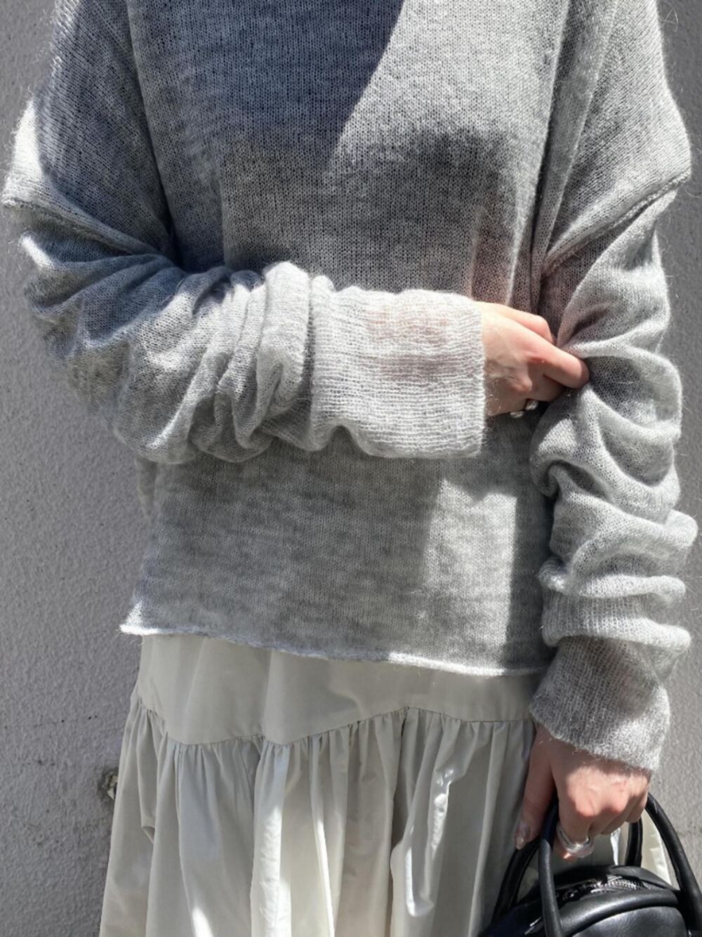 「アダムエロペ(ADAM ET ROPE')、Adam et Rope'」｜「ADAM ET ROPE'のモヘヤプルオーバー（ニット/セーター、グレー系）」を使った、ADAM ET ROPE' STAFFさん（レディース・160cm）の秋コーディネートの1枚目の写真