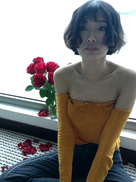 「flower」｜「アイテム（その他）」を使った、YUEN YIIIIIIIIIさん（レディース・169cm）の冬コーディネート