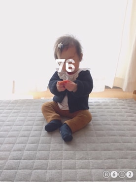 「PETIT BATEAU（プチバトー）のガーター編みニットカーディガン（カーディガン/ボレロ、ブルー系）」を使った、hana‧✧̣̥̇‧さん（キッズ）の冬コーディネート