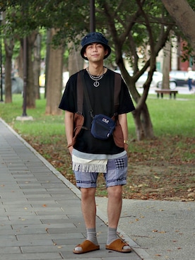 「FILA（フィラ）のアイテム（バッグ）」を使った、唯家 Vegaさん（メンズ・177cm）の夏コーディネート