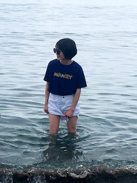 「Honeys（ハニーズ）のＴシャツ Disney （ディズニー ミッキー）（Tシャツ/カットソー、ホワイト系）」を使った、ゆうかさん（レディース・157cm）の夏コーディネート