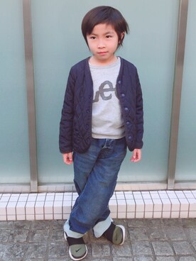 「petit main（プティマイン）のアイテム（ノーカラージャケット、ブルー系）」を使った、ＲeeeeeNさん（キッズ）の冬コーディネート