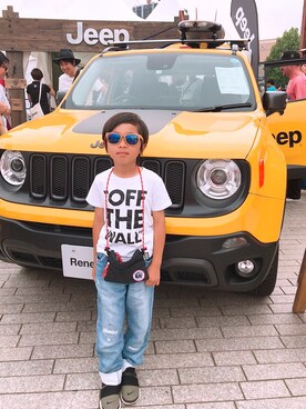 「VANS（バンズ）のアイテム（Tシャツ/カットソー、ホワイト系）」を使った、ＲeeeeeNさん（キッズ）の春コーディネート
