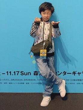 「adidas（アディダス）のアイテム（スニーカー、ホワイト系）」を使った、ＲeeeeeNさん（キッズ）の秋コーディネート
