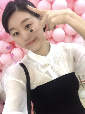 「淘宝のアイテム（オールインワン・サロペット、ブラック系）」を使った、她叫阿丹さん（レディース）の秋コーディネート