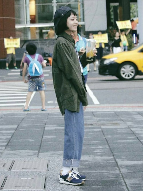 張喬使用「new balance(new balance 574 牛仔)」的時尚穿搭