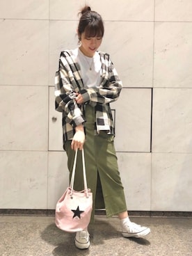「CONVERSE TOKYO（コンバーストウキョウ）のアイテム」を使った、tomokaさん（レディース・165cm）の秋コーディネート