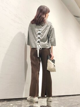 「CONVERSE TOKYO（コンバーストウキョウ）のアイテム（スラックス）」を使った、tomokaさん（レディース・165cm）の春コーディネート
