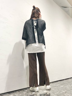 「CONVERSE TOKYO（コンバーストウキョウ）のアイテム（スラックス）」を使った、tomokaさん（レディース・165cm）の春コーディネート