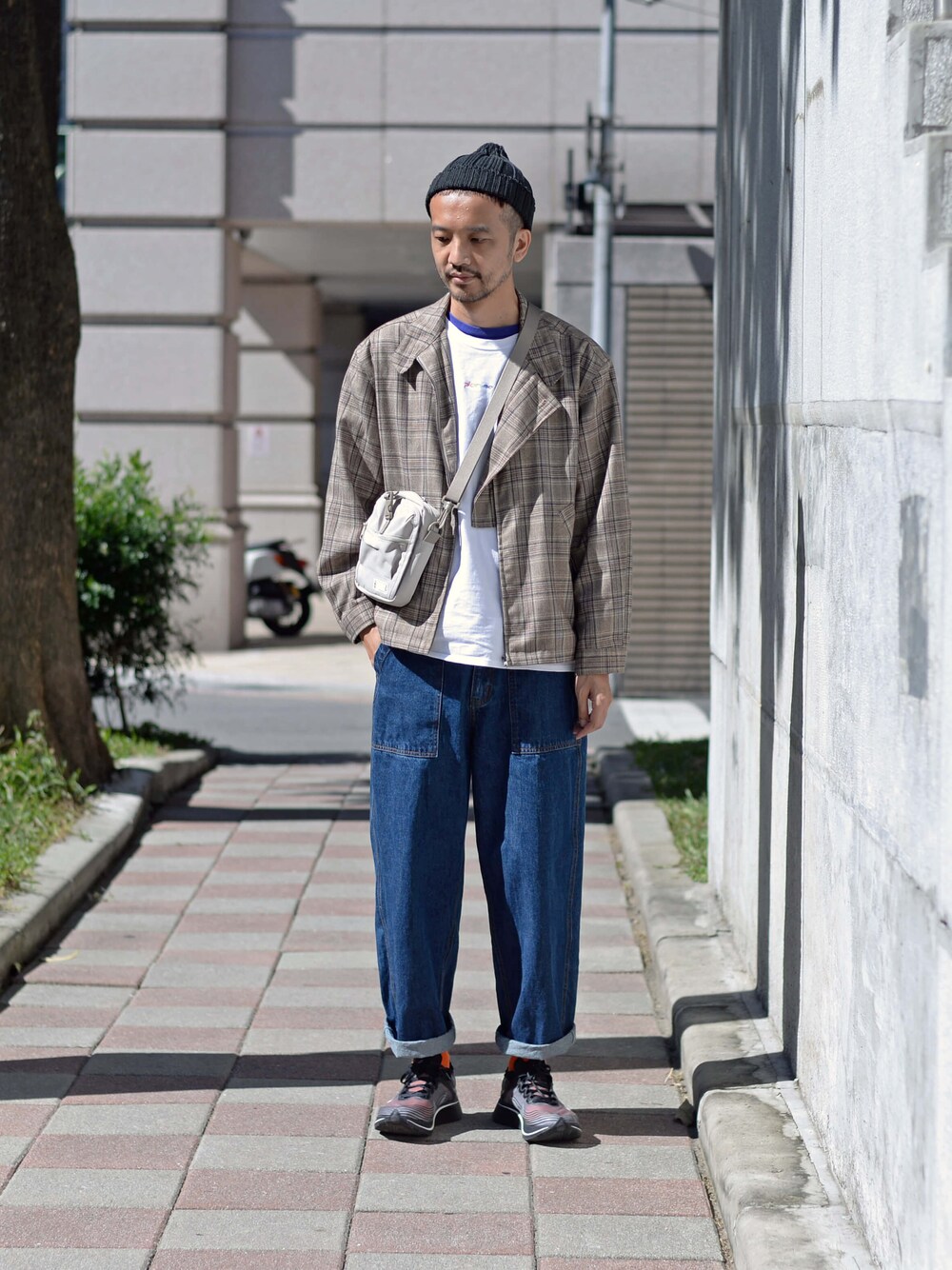 「NIKE、BEAMS、SEIKO、plain-me、cop by plain-me 」｜「COPのplain-me デニムワイドパンツ（デニムパンツ、ブルー系）」を使った、plain-me_Akkoさん（メンズ・177cm）の秋コーディネートの1枚目の写真