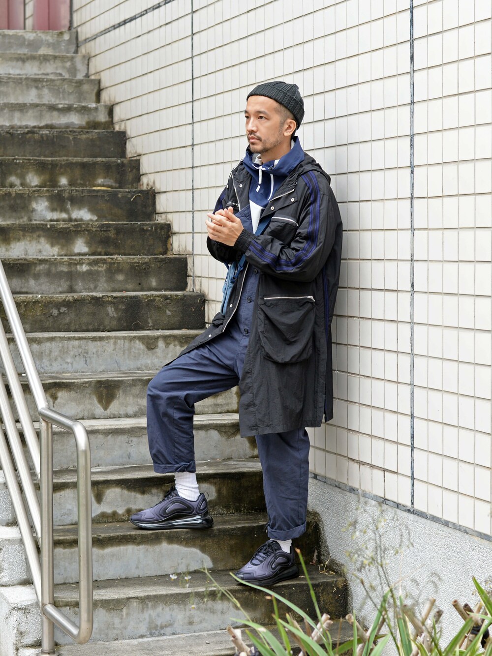 「NIKE、BEAMS、cop by plain-me 、wisdom apparel」｜「COPのplain-me ロングウィンドブレーカー（ナイロンジャケット、ブラック系）」を使った、plain-me_Akkoさん（メンズ・177cm）の春コーディネートの1枚目の写真