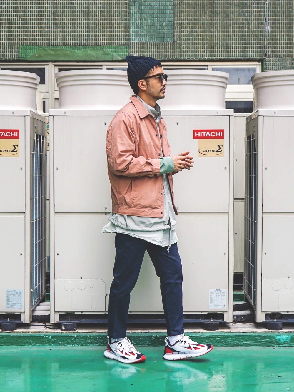 「ootd」｜「plain-meのアイテム（その他パンツ、ブラック系）」を使った、plain-me_Akkoさん（メンズ・177cm）の冬コーディネートの1枚目の写真