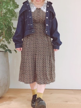 「プリーツ」｜「アイテム（デニムジャケット）」を使った、かおりさん（レディース・162cm）の冬コーディネート
