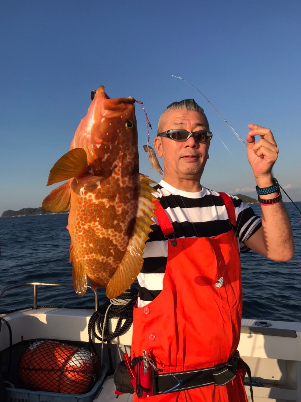 「FISHING」｜「COOKMANのCookman クックマン フィッシャーマンズ　ビブ　オーバーオール オレンジ Fisherman's Bib Overall（サロペット/オーバーオール、オレンジ系）」を使った、tomobillyさん（メンズ・179cm）の秋コーディネートの1枚目の写真