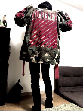「OFF-WHITE」｜「アイテム（ミリタリージャケット）」を使った、あきひろさん（メンズ・168cm）の冬コーディネート