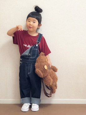 「部屋撮り」｜「アイテム（オールインワン・サロペット）」を使った、KIYOKOHさん（キッズ・90cm）の春コーディネート