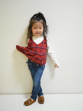 「赤チェック」｜「アイテム（モカシン/デッキシューズ）」を使った、i_0324さん（キッズ・100cm）の冬コーディネート