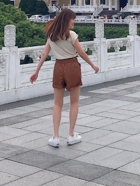 「M22のアイテム（カーゴパンツ、ブラウン系）」を使った、Katherineさん（レディース・165cm）の春コーディネート