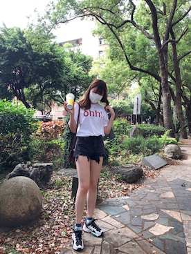 「SKECHERS（スケッチャーズ）のアイテム（スニーカー、グリーン系）」を使った、Katherineさん（レディース・165cm）の春コーディネート