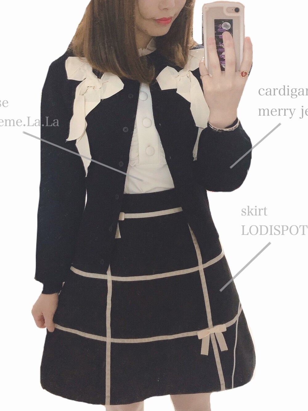 「LODISPOTTOのラッピングリュバンAラインスカート（スカート、ブラック系）」を使った、m a r o.さん（レディース・163cm）の春コーディネートの1枚目の写真