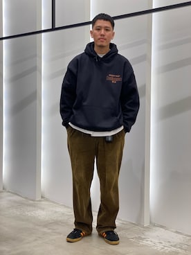「palace」｜「アイテム（パーカー）」を使った、AKIHIROさん（メンズ・178cm）の冬コーディネート